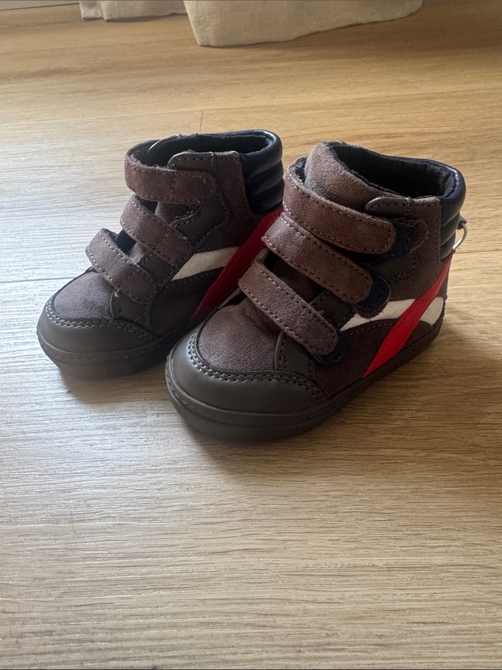 Crazy 8 Brown and Red High-Top Sneakers with White Accent